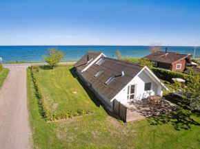 Holiday Home Jolanta - 20m from the sea by Interhome in Malling